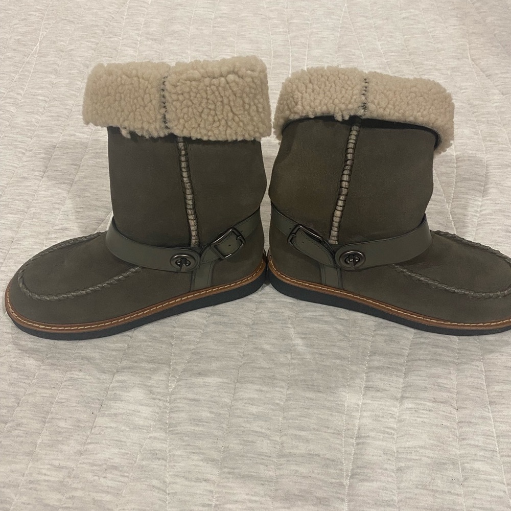 Coach boots